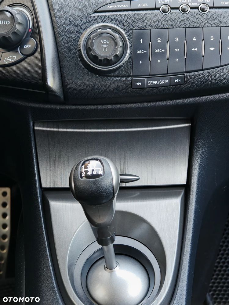 Honda Civic 1.8 GT Special Edition - 27