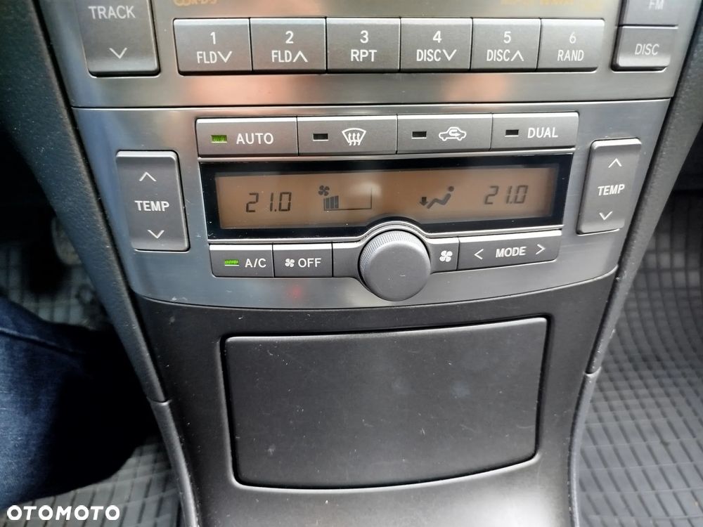 Toyota Avensis 2.2 D-4D Prestige - 13