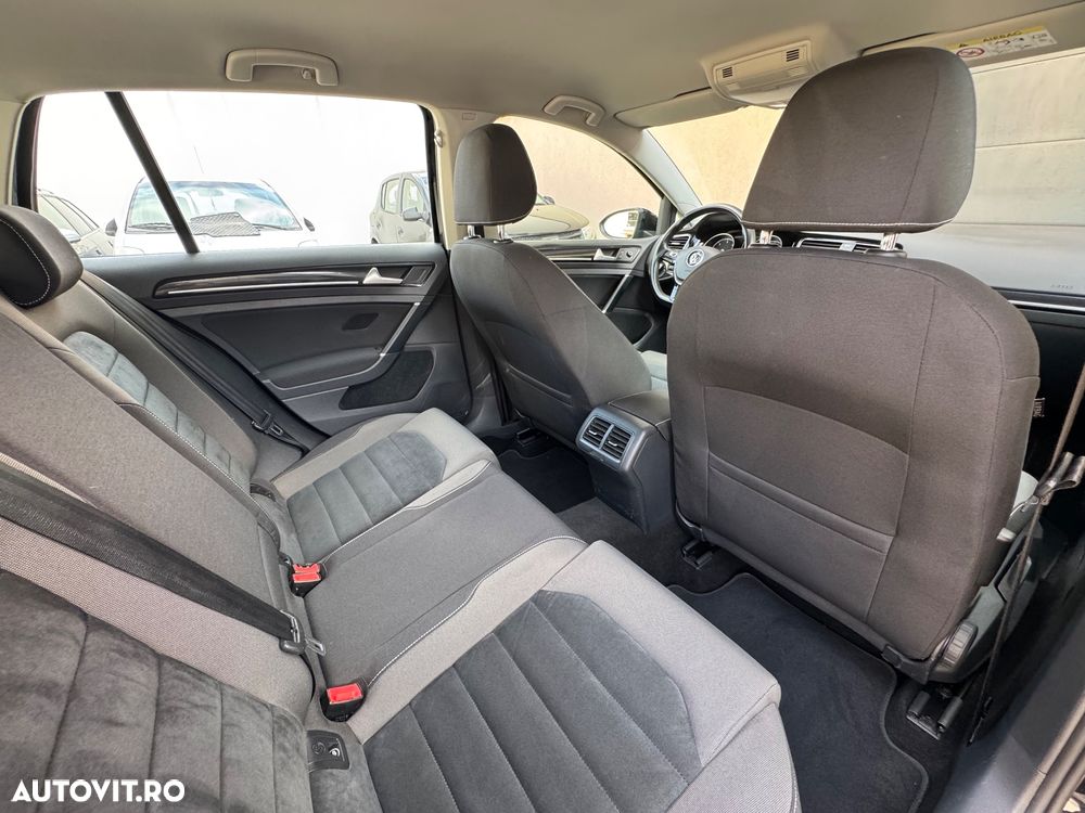 Volkswagen Golf 1.6 TDI BlueMotion Technology Comfortline - 18