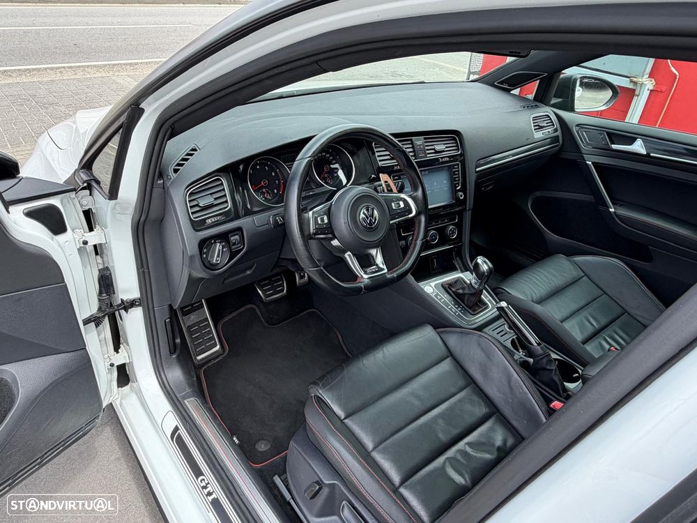 VW Golf 2.0 TSi GTi DSG Performance - 26