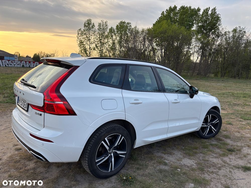 Volvo XC 60 B4 D AWD R-Design - 4