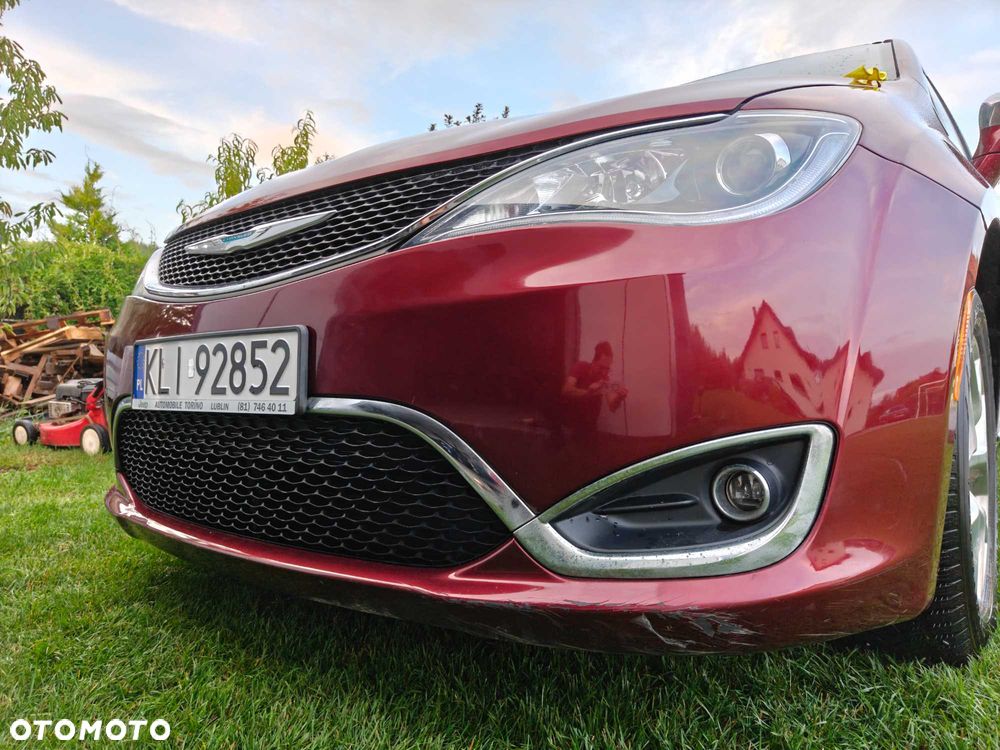 Chrysler Pacifica - 8