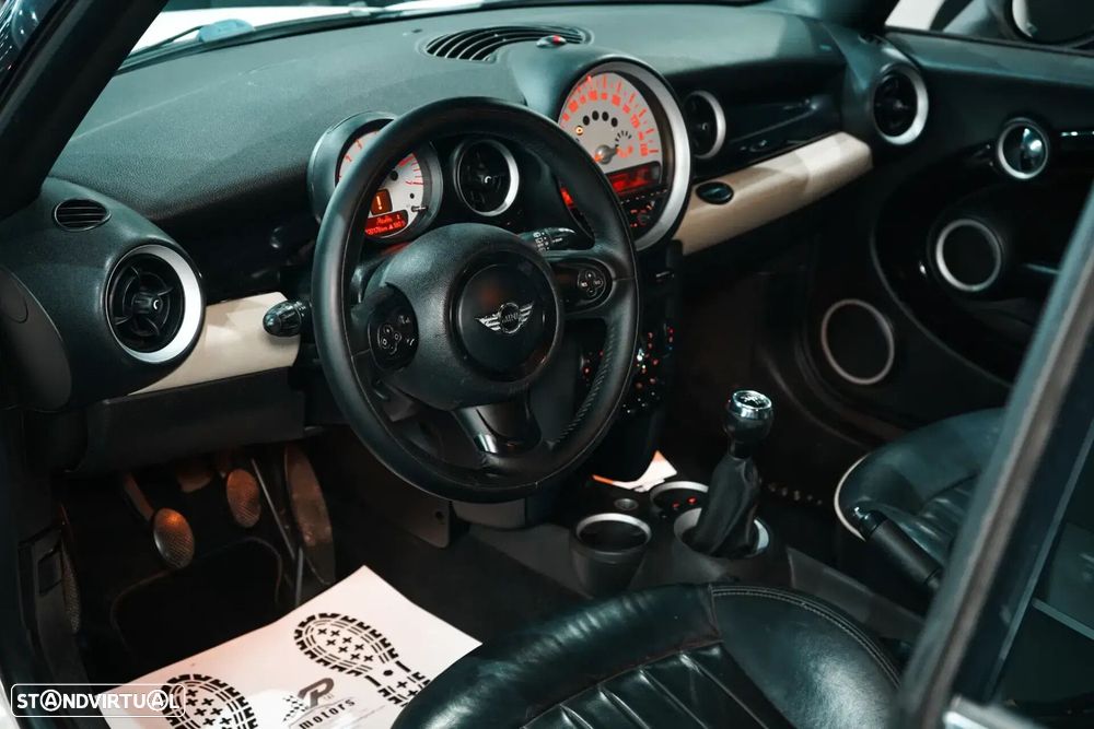 MINI 3 Portas Cooper D - 11