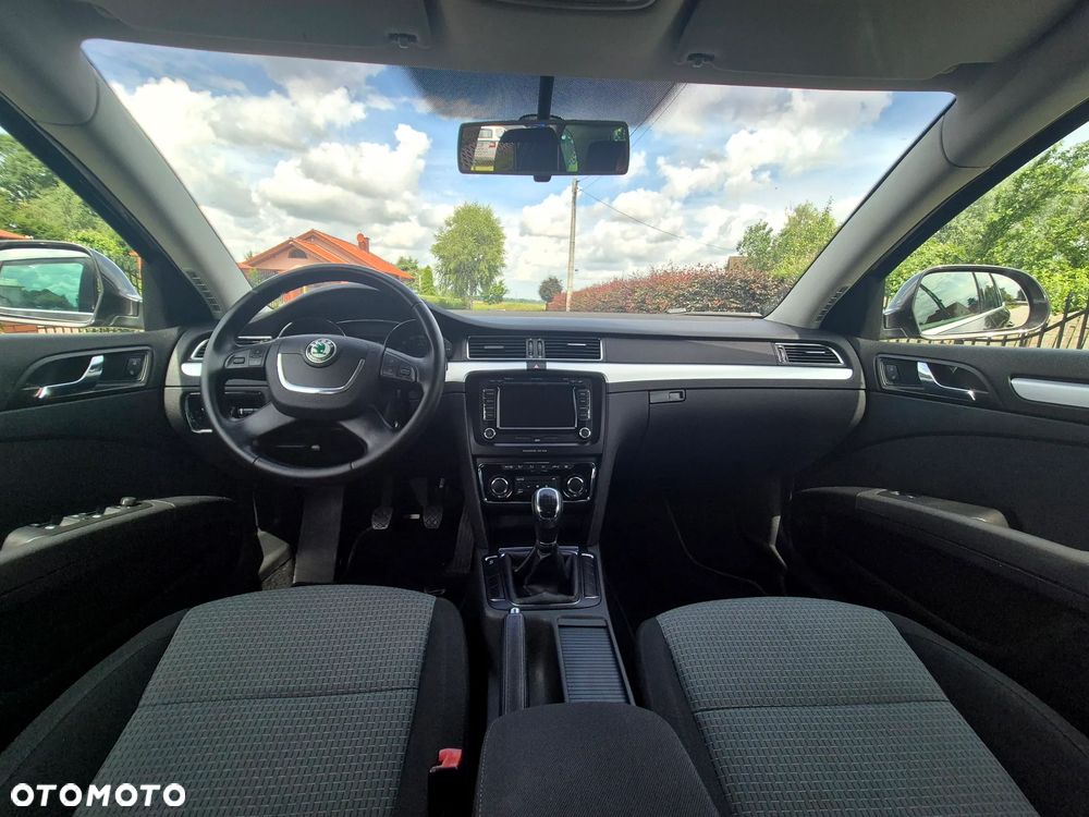 Skoda Superb 2.0 TDI Comfort - 25