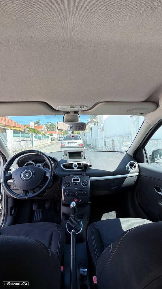 Renault Clio 1.2 16V Confort - 5