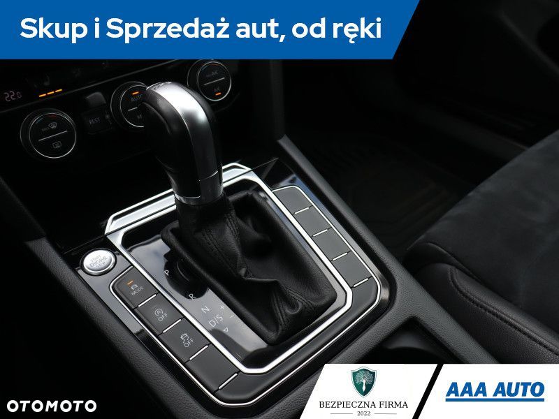 Volkswagen Passat Variant - 14