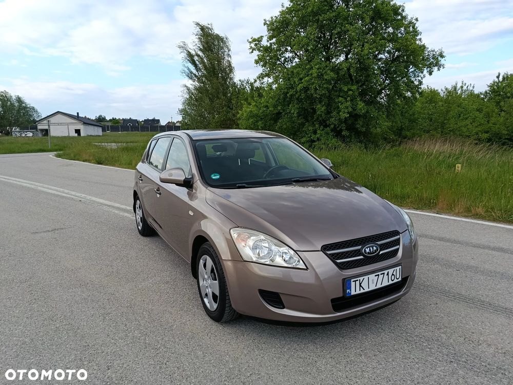 Kia Ceed 1.4 CVVT LX Basis - 19