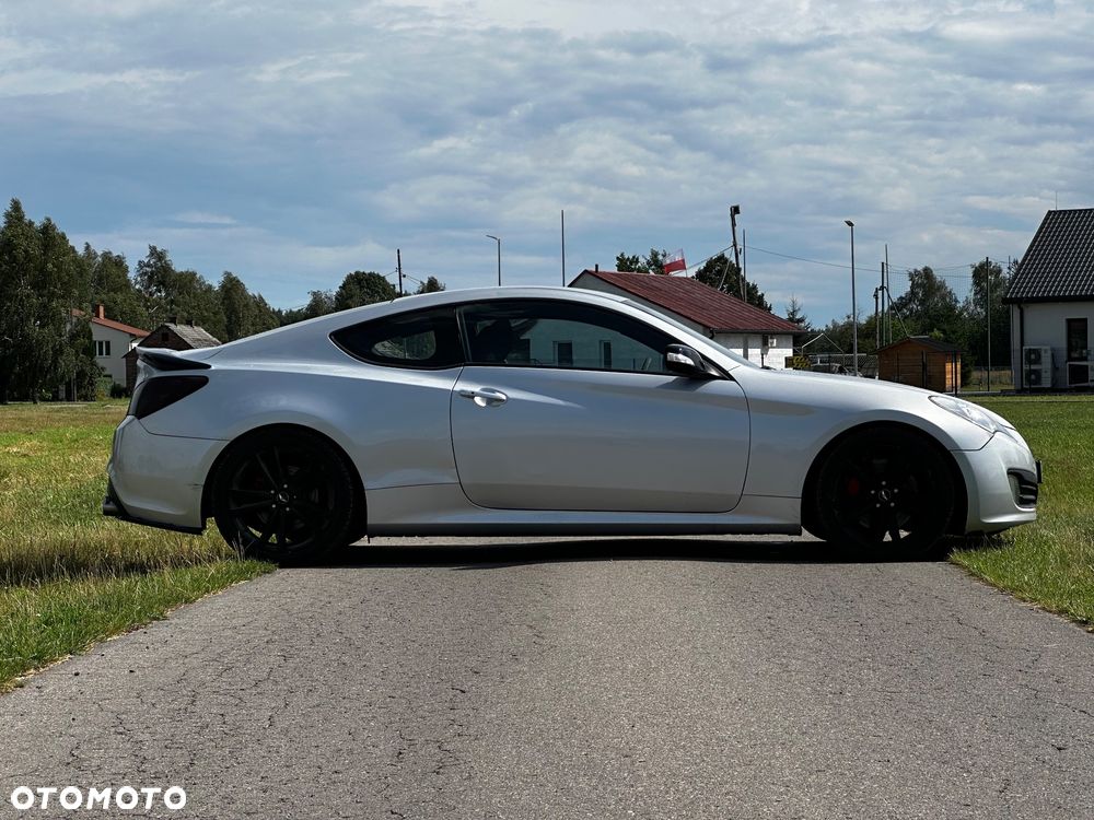 Hyundai Genesis Coupe - 6