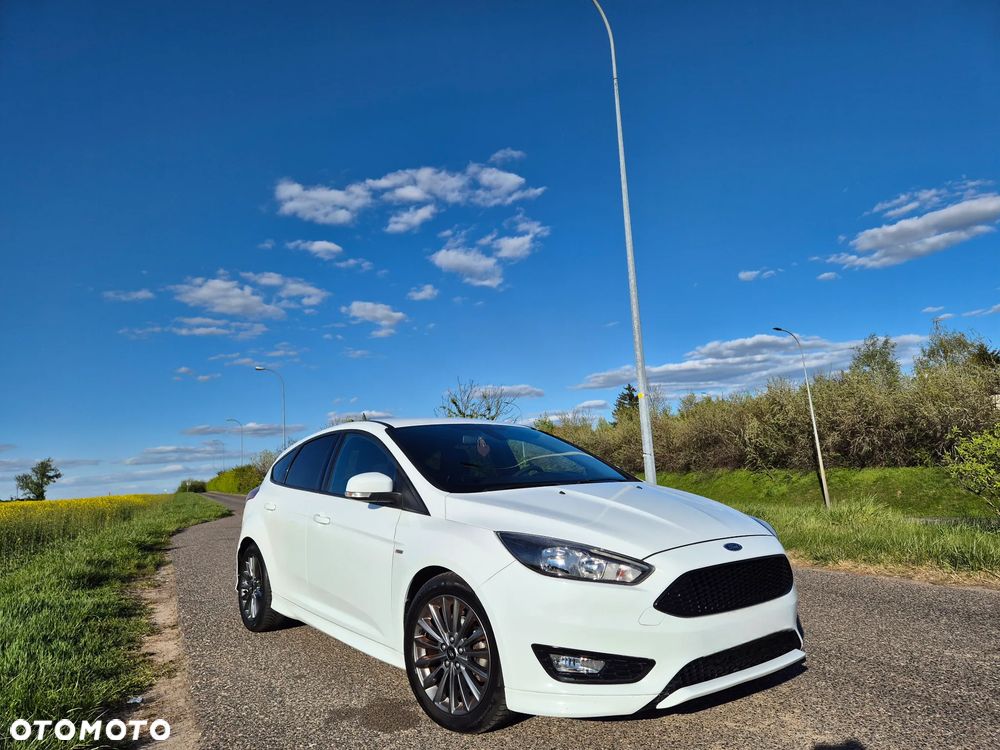 Ford Focus 1.5 EcoBlue Start-Stopp-System ST-LINE - 9