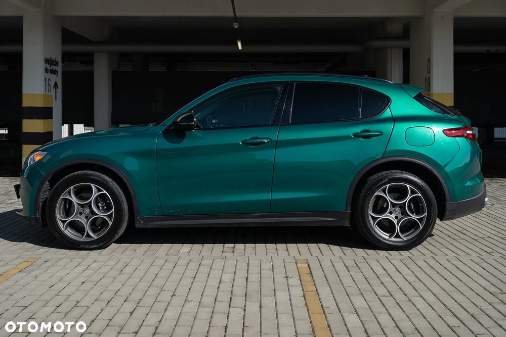 Alfa Romeo Stelvio 2.0 Turbo 16V AT8-Q4 Super - 4