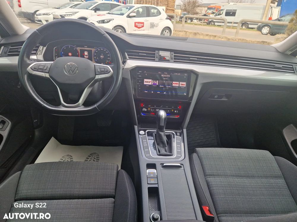 Volkswagen Passat 2.0 TDI DSG Comfortline - 11