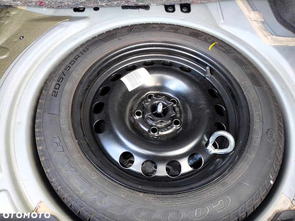 Opel Astra 1.4 Enjoy - 32