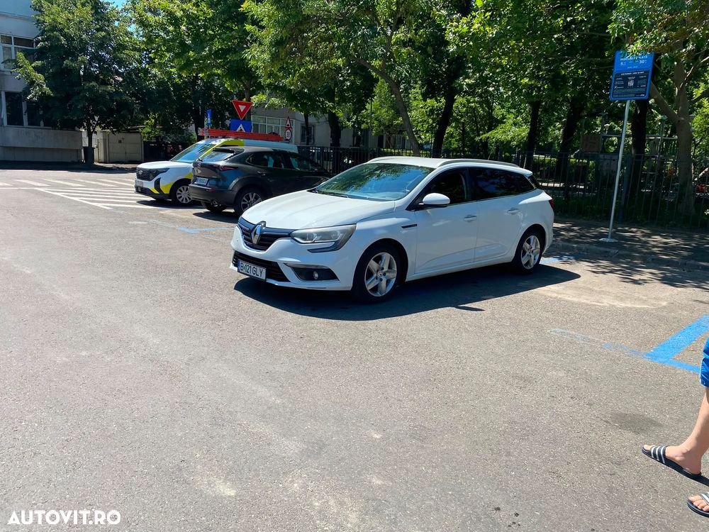 RENAULT Megane 2018 — imagine 2