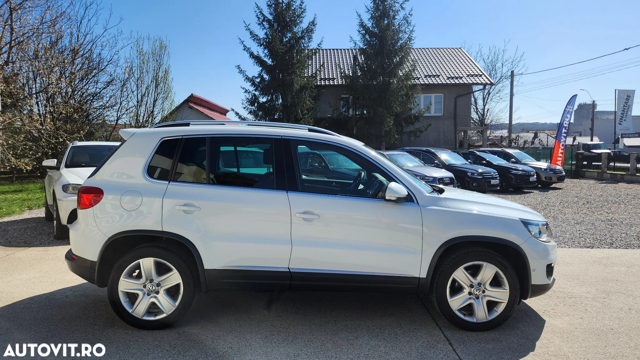 Volkswagen Tiguan 2.0 TDI DPF 4Motion BlueMotion Technology DSG Exclusive - 8