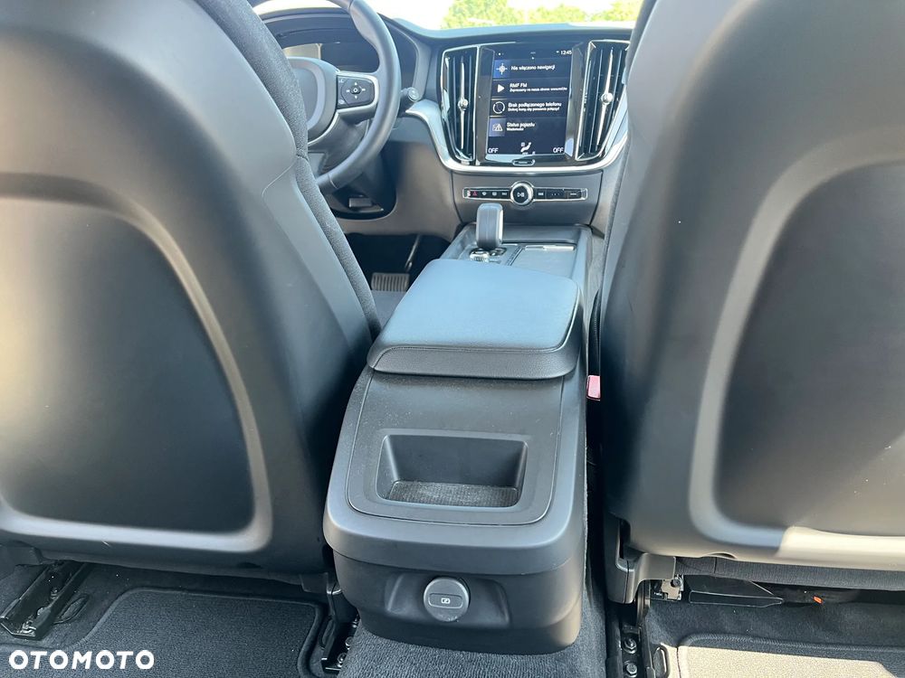 Volvo V60 B3 B Momentum Core - 14