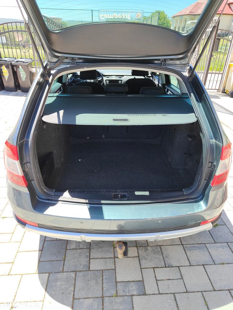 Skoda Octavia 2.0 TDI 4x4 DSG Scout - 9