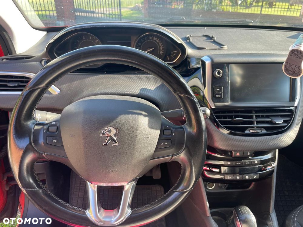 Peugeot 208 1.2 PureTech Allure S&S - 2