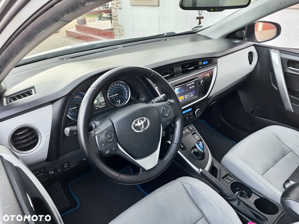 Toyota Auris 1.8 HSD Prestige NAVI - 17