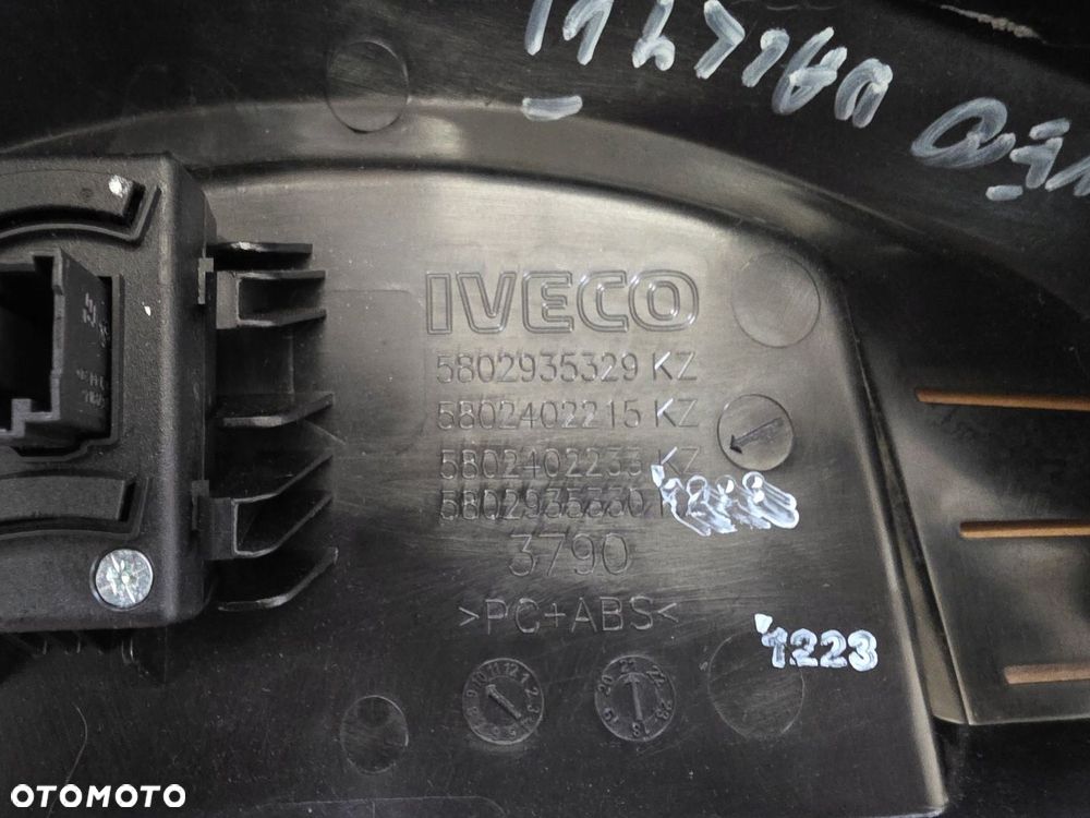 IVECO DAILY VI OBUDOWA CZUJNIKA TEMPERATURY 5802935330 - 3