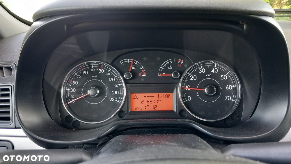 Fiat Punto 1.4 Easy S&S - 31