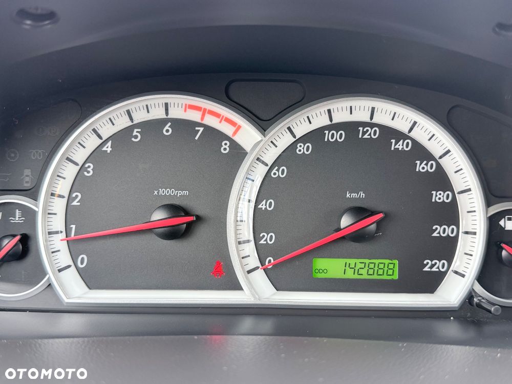 Chevrolet Captiva 2.4 LS 5os - 19