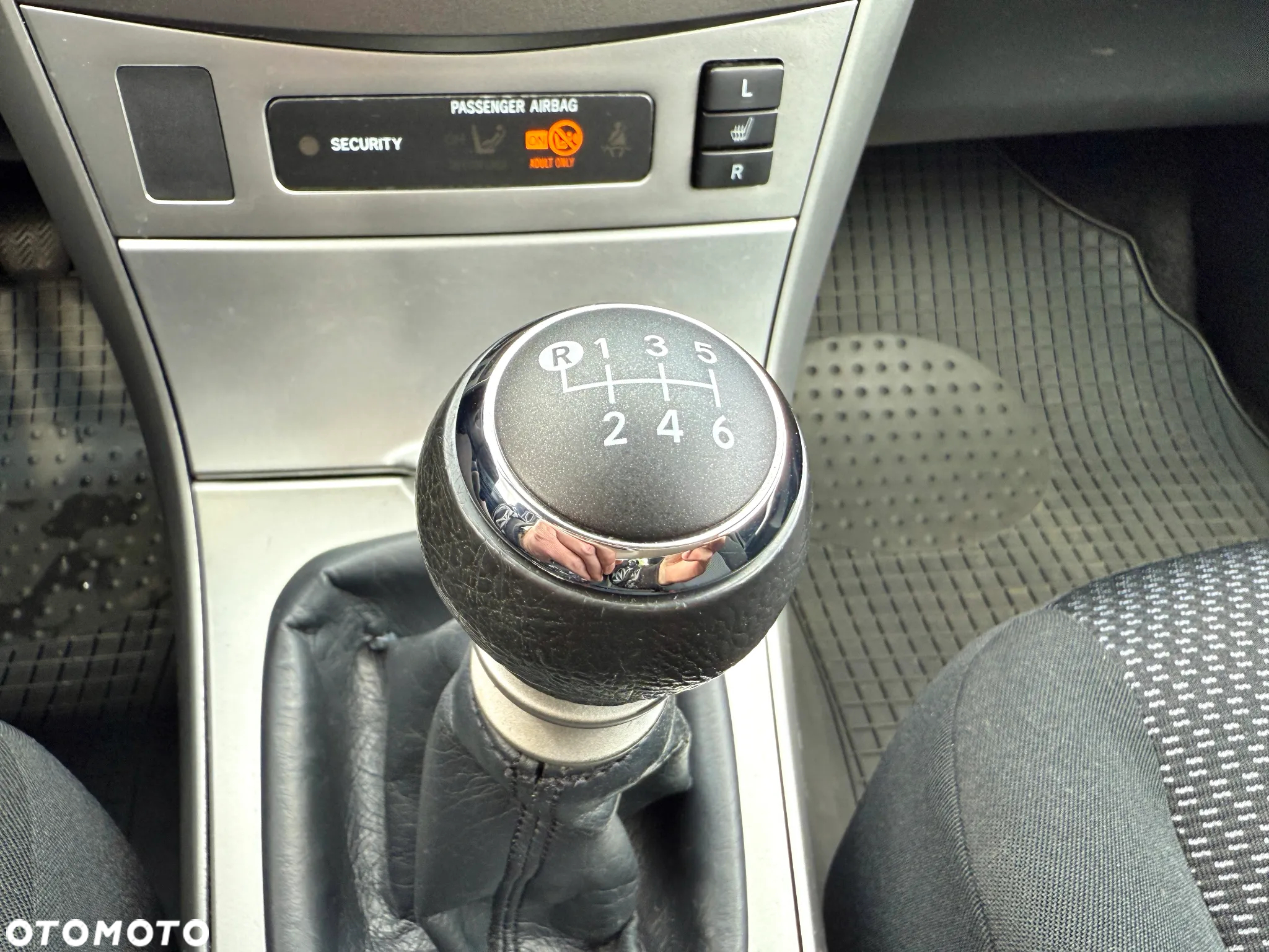 Toyota Corolla 1.6 Premium - 19