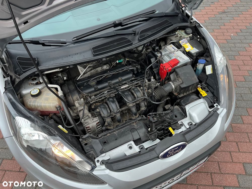 Ford Fiesta 1.25 Celebration - 28