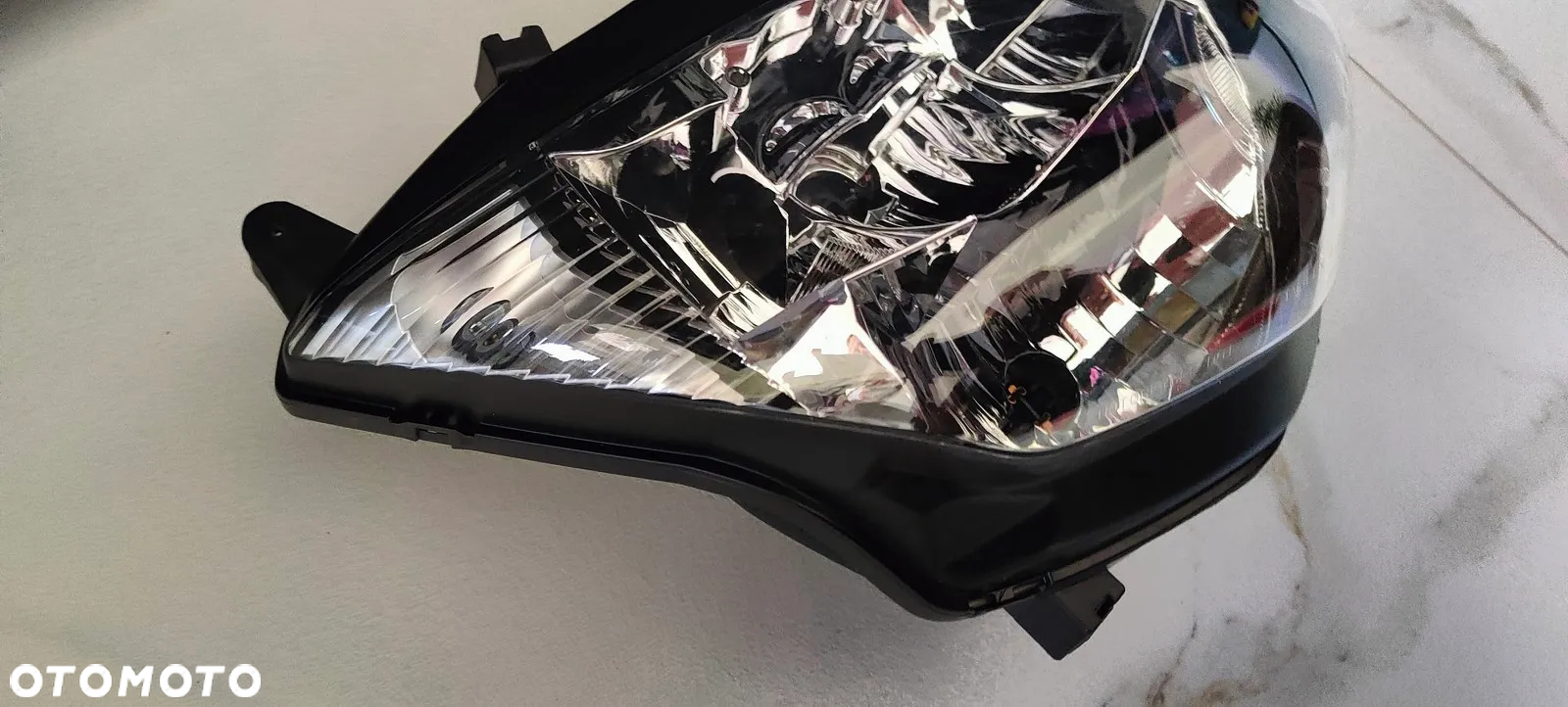 SUZUKI BANDIT 650 1250 LAMPA PRZÓD REFLEKTOR - 2