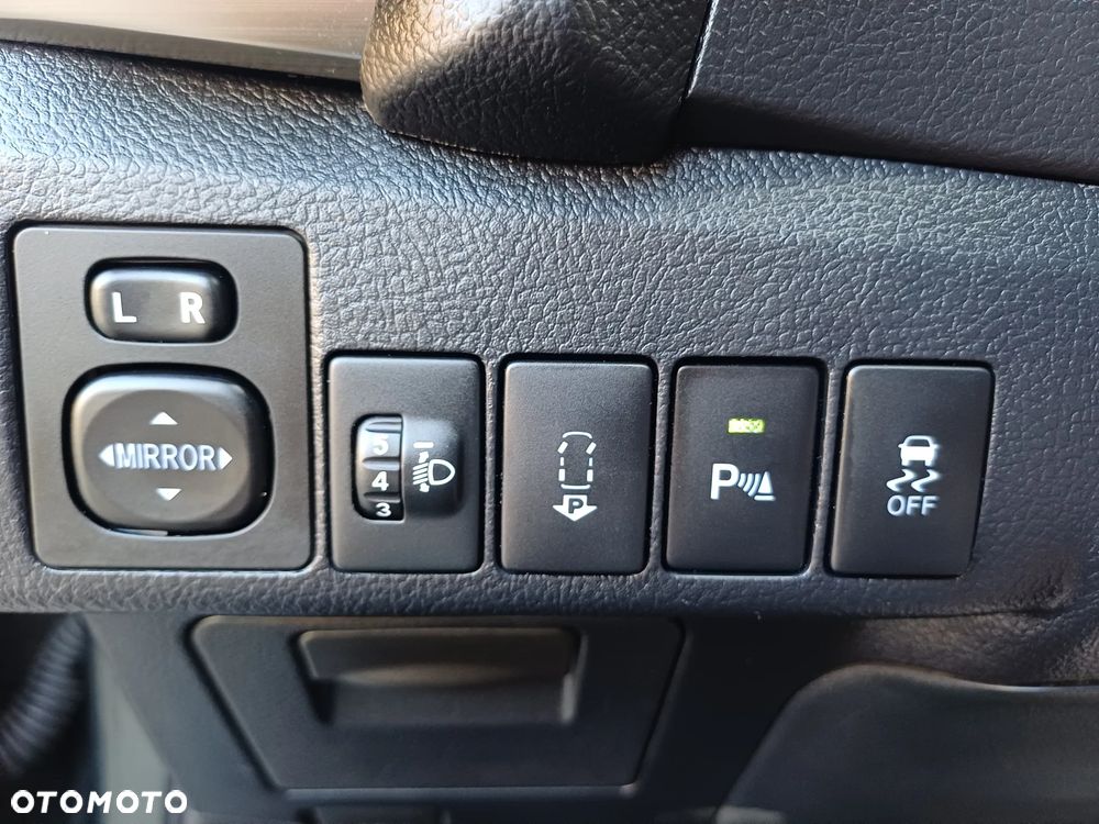 Toyota Auris 1.6 Premium - 16