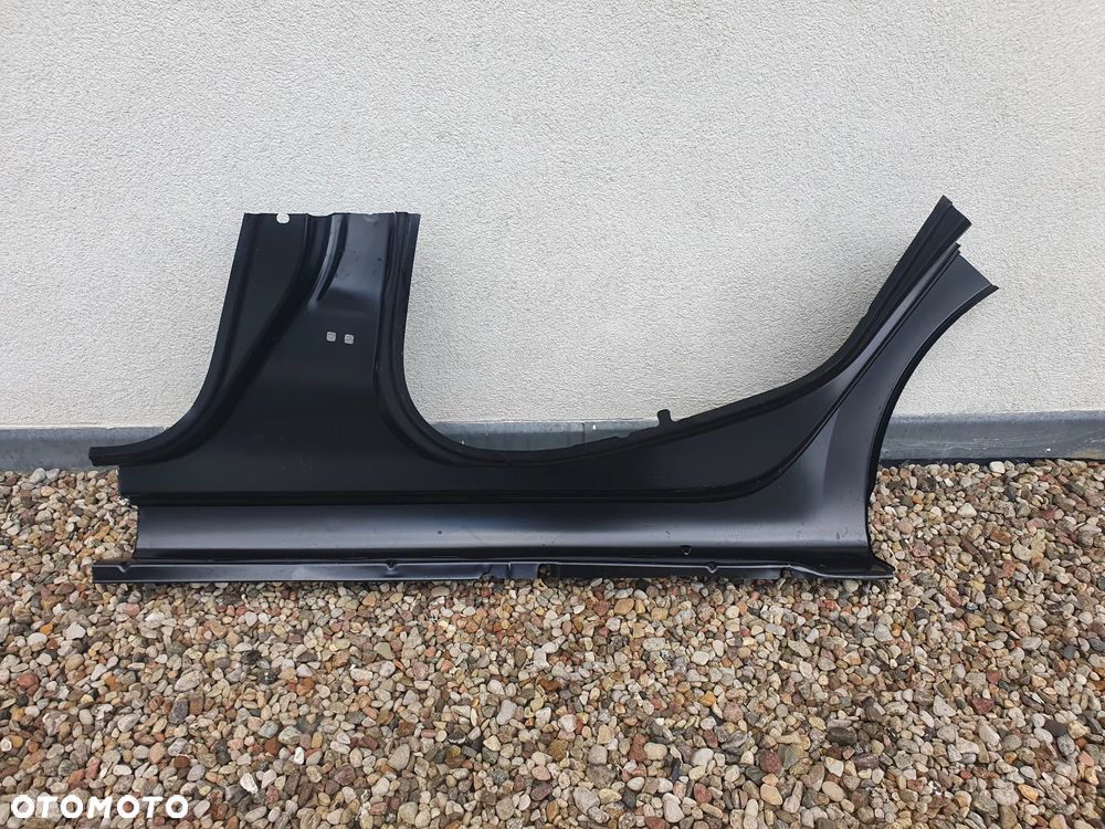 Próg poszycie prawe Renault Clio V rok 19-25 - 2