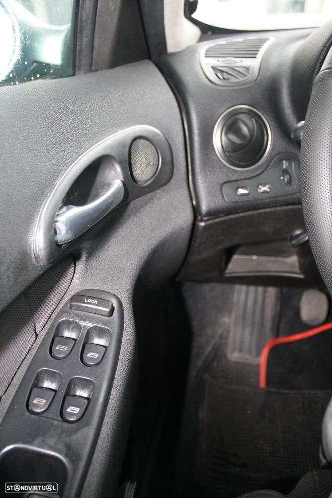 Alfa Romeo 156 1.9 JTD - 18