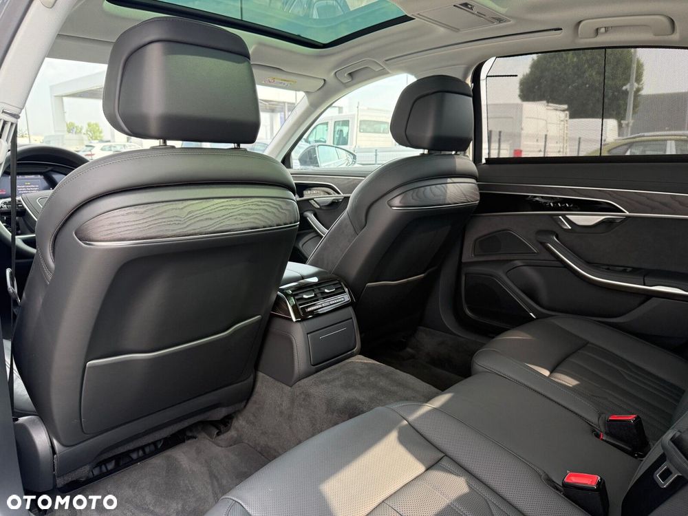 Audi A8 - 12