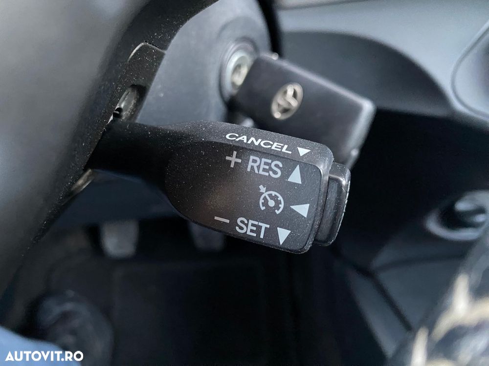 Toyota Yaris 1.3 Terra Plus - 9