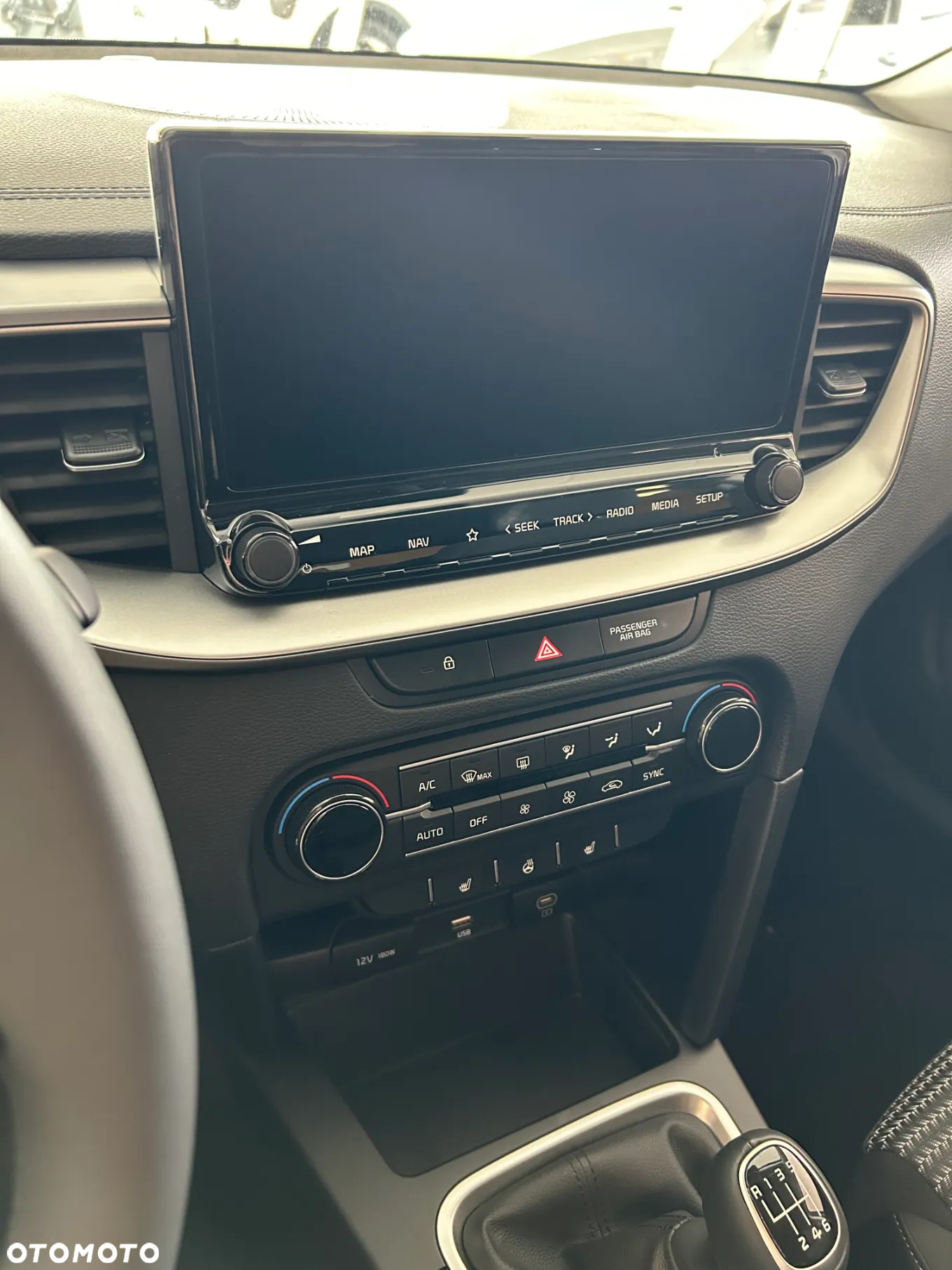 Kia XCeed 1.5 T-GDI M - 10