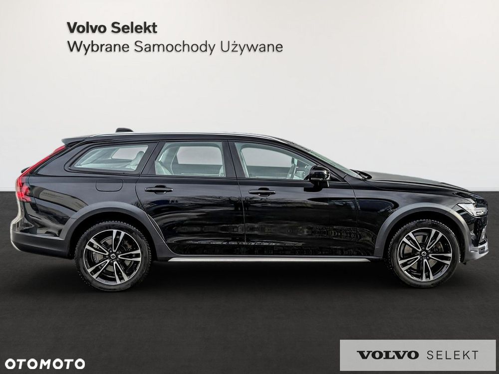 Volvo V90 Cross Country - 5