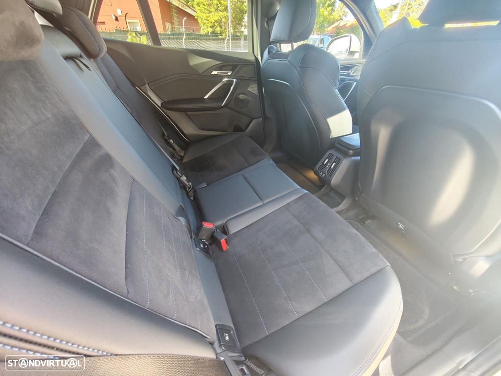BMW iX2 eDrive20 Pack Desportivo M - 51