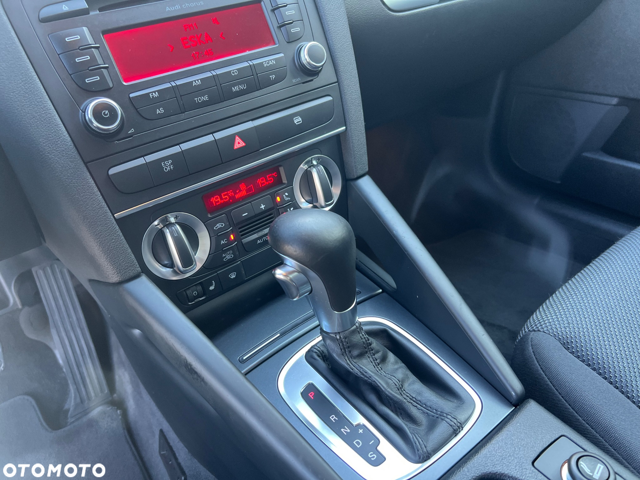 Audi A3 1.6 Ambiente S tronic - 17