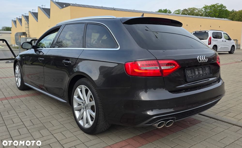 Audi A4 Avant 2.0 TDI DPF S line Sportpaket - 8