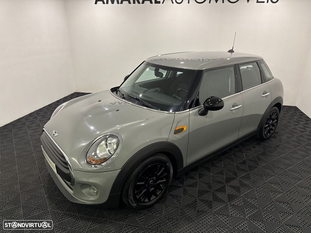MINI 5 Portas One D - 18