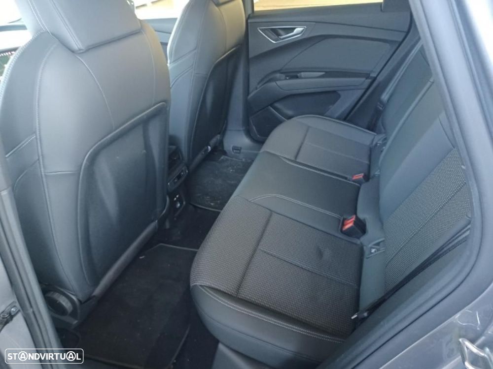 Audi Q4 e-tron 50 quattro - 5
