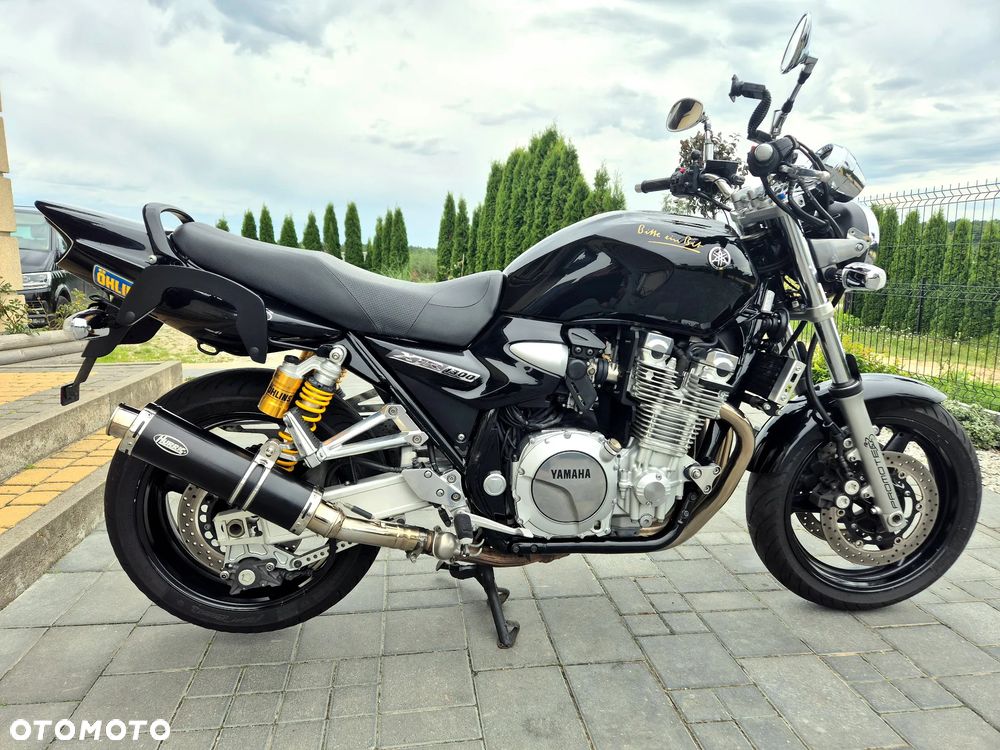 Yamaha XJR - 4