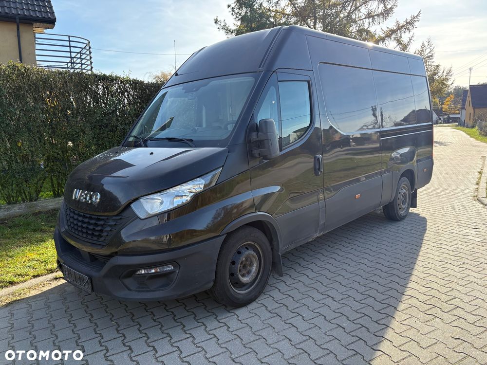 Iveco Daily 35S12 L3H2 2020r ŁADNY! Zabudowa, regały! Uszkodzony silnik - 1