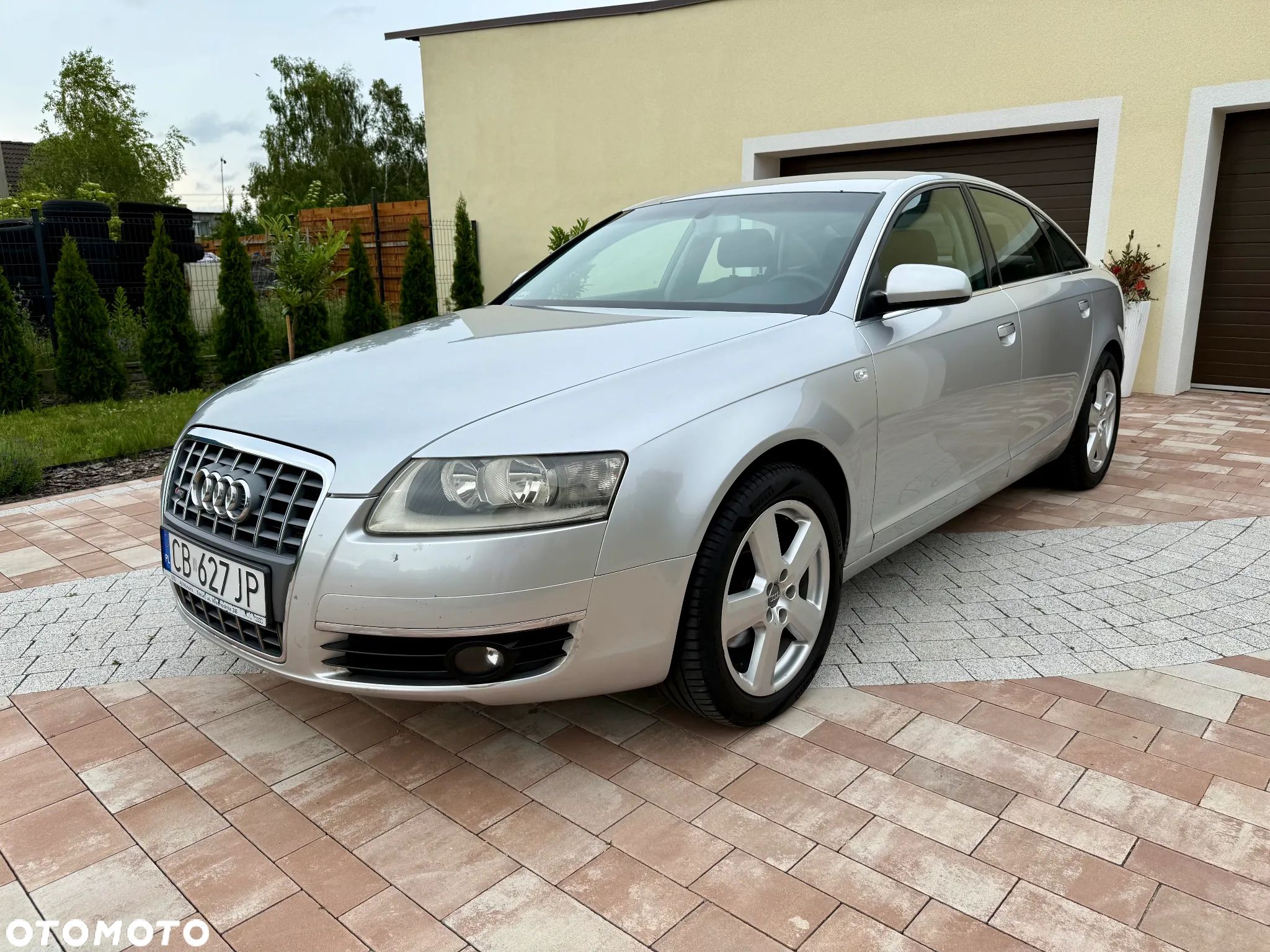 Audi A6 2.4 - 1