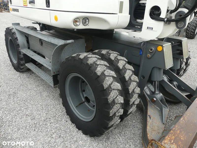 Liebherr A910 Compact / sprowadzona / ładny stan / - 26