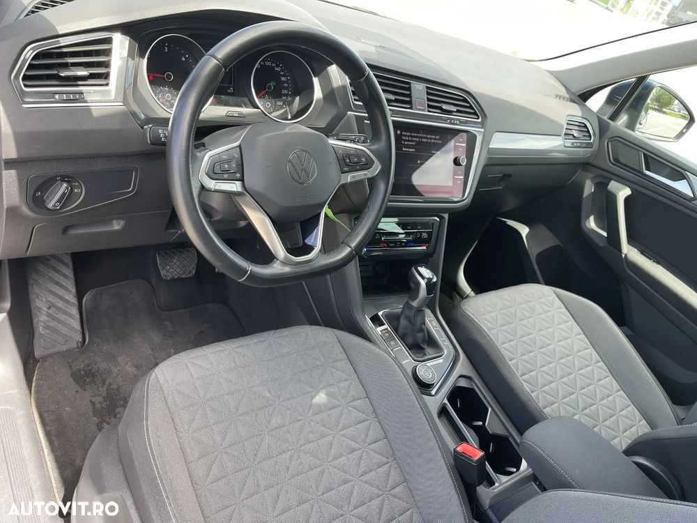 Volkswagen Tiguan - 10