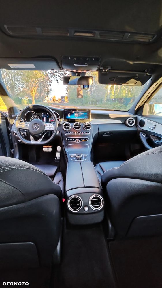 Mercedes-Benz Klasa C 300 9G-TRONIC - 20