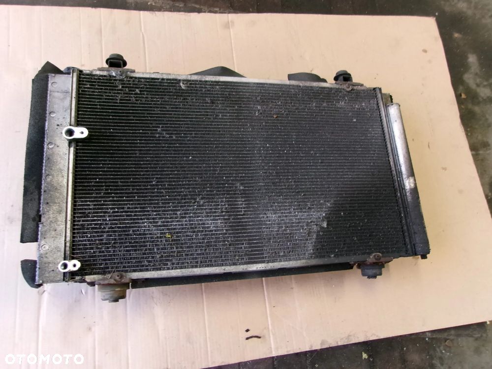 CHŁODNICE WENTYLATOR KOMPLET TOYOTA PRIUS II - 1