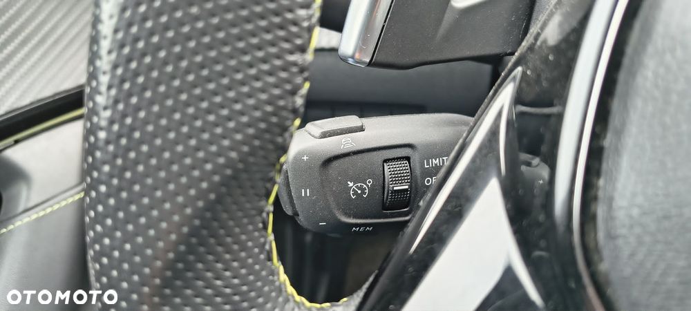 Peugeot 2008 BlueHDi 130 GT S&S EAT8 - 16