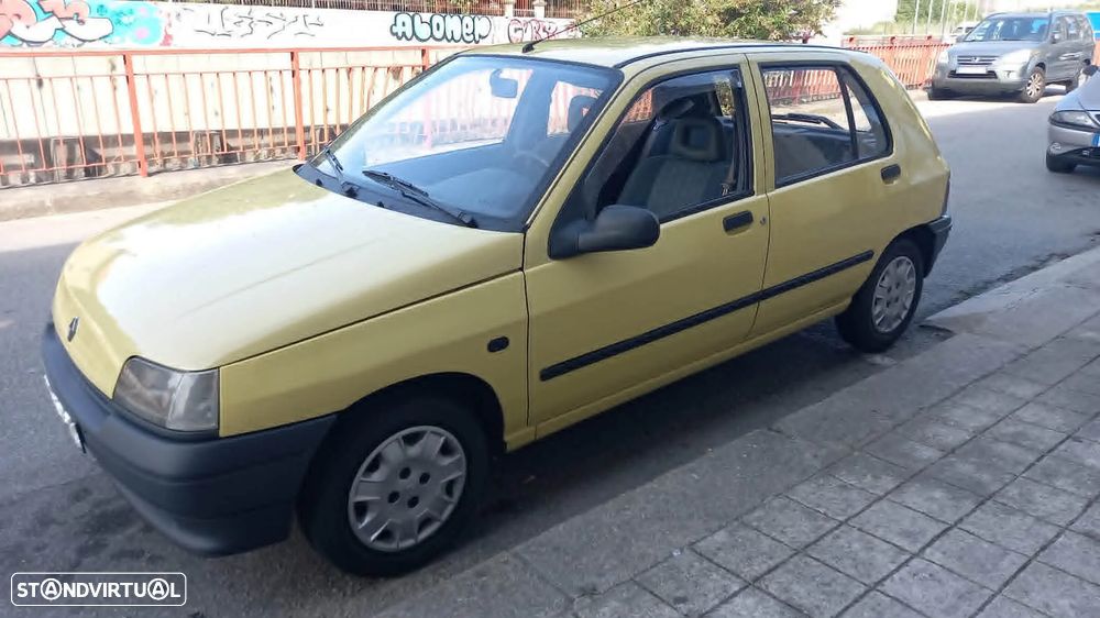 Renault Clio 1.2 RN - 1