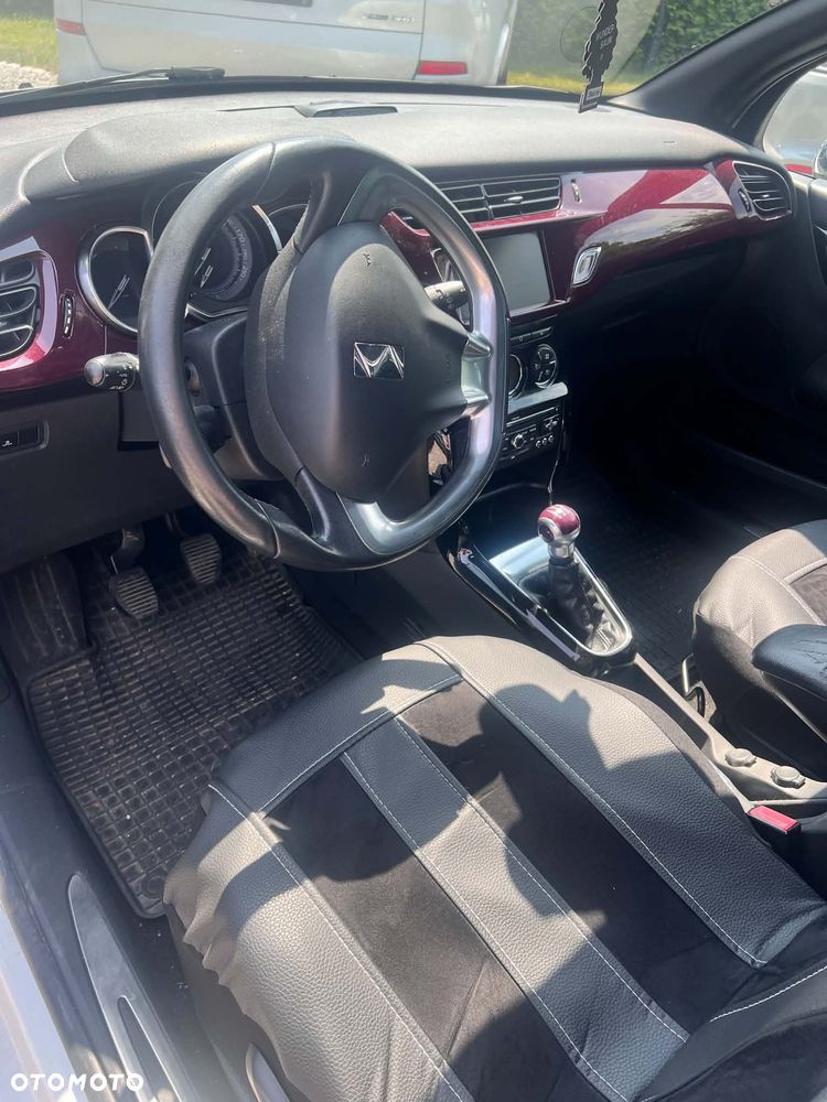 Citroën DS3 1.6 HDi SoChic - 12